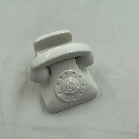 Jonathan Adler Smartphone Dock - Picture 12 of 13